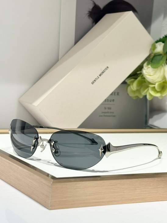 Picture of Gentle Monster Sunglasses _SKUfw66211525fw